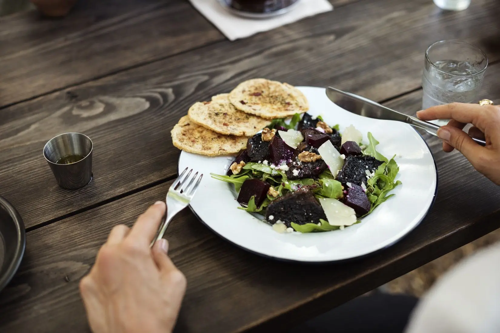 Top 9 Reasons You Don’t Feel Good After You Eat
