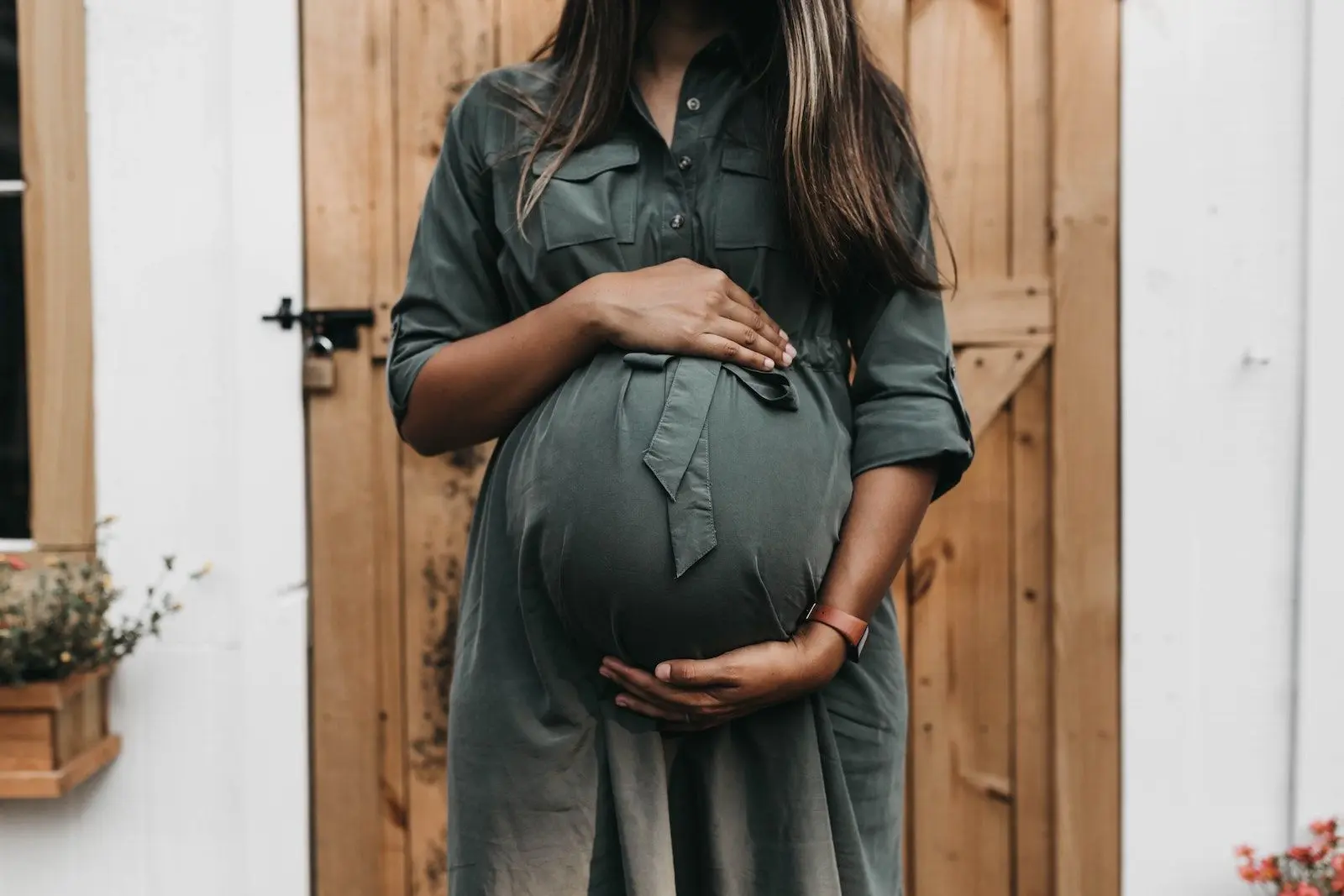 What All Women Should Know About the Environmental Risks That Affect Pregnancy